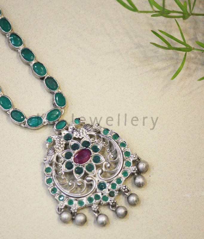 ladies necklaces antique-The Sachi Silver Peacock Kemp Necklace(Oxidised/Green)