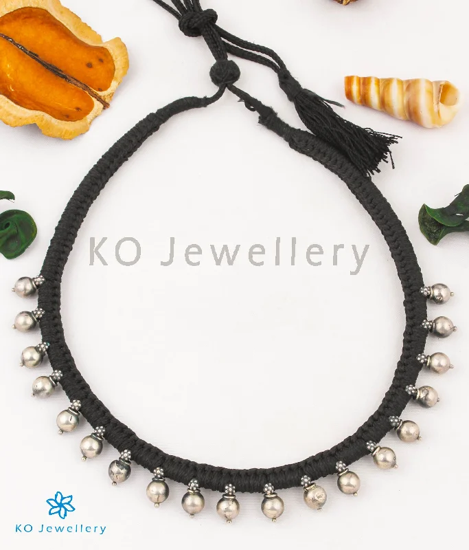 ladies necklaces ratings-The Payal Silver Choker Necklace (Small/Oxidised)