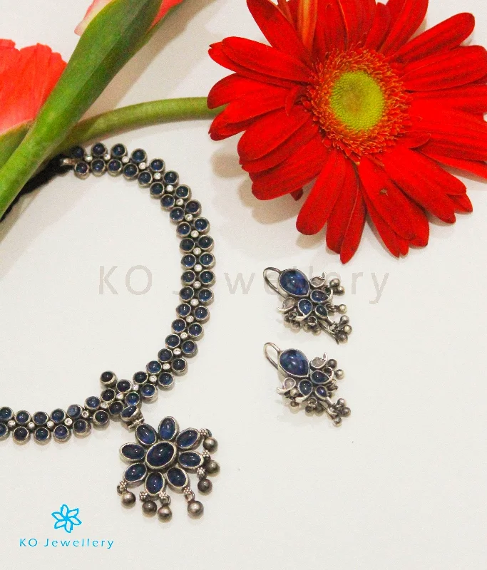 ladies necklaces budget friendly-The Nivi Addige Silver Necklace (Blue/Oxidised)