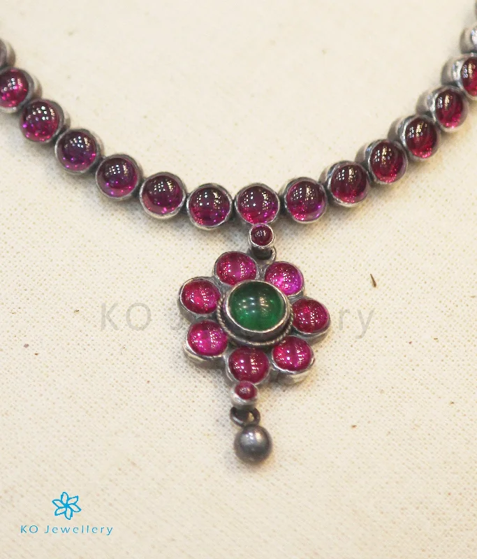 ladies necklaces affordable-The Rasika Addigai Silver Necklace (Oxidised)