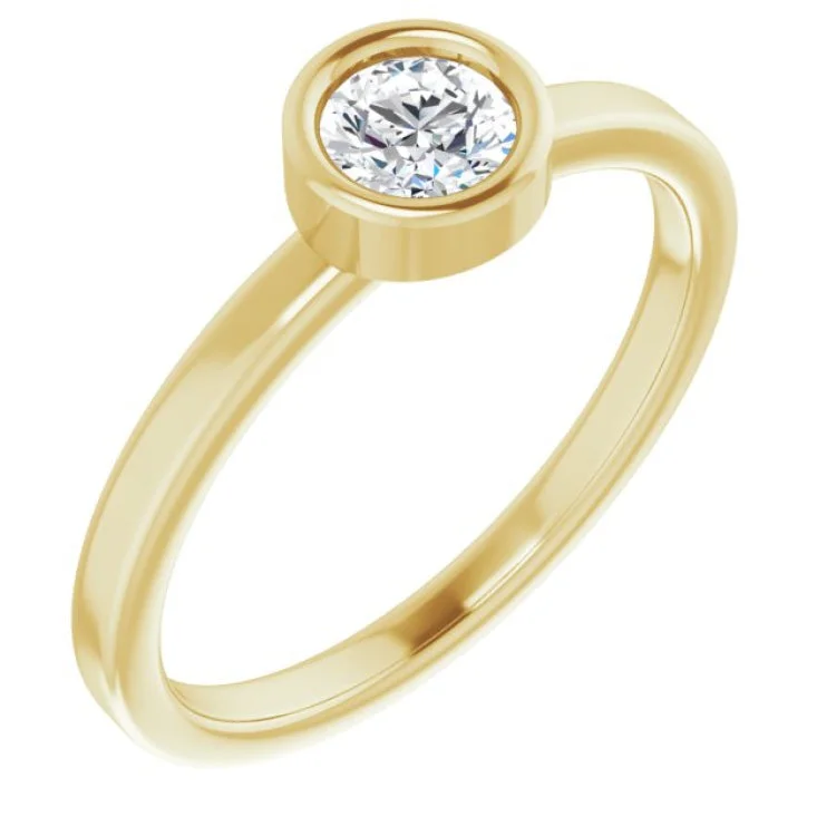 Ladies rings grit shine -14K Yellow 4.5 mm Natural White Sapphire Ring