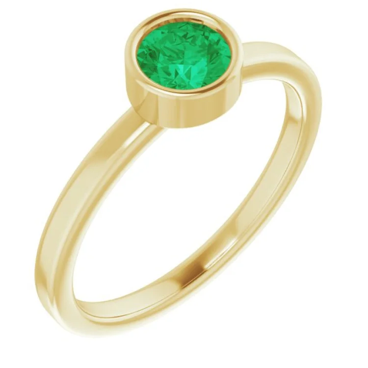 Ladies rings seek shine -14K Yellow 5 mm Natural Emerald Ring