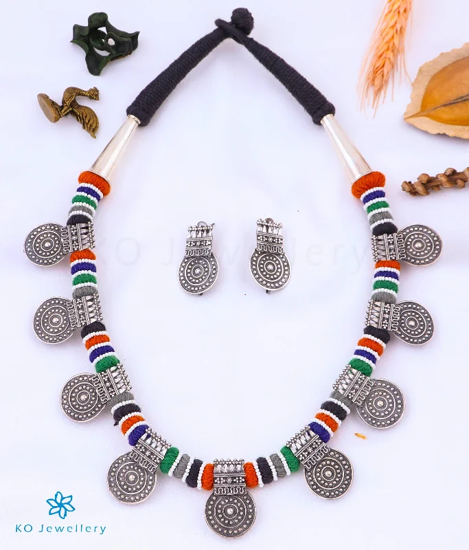 ladies necklaces work-The Mihika Silver Thread Necklace Set