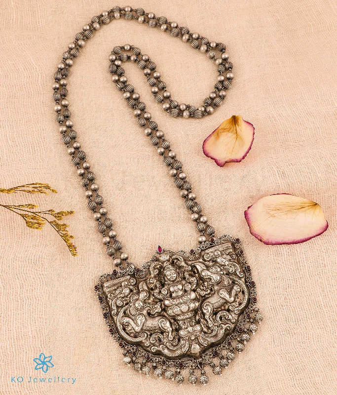 ladies necklaces estate-The Mahalakshmi Silver Nakkasi Beads Necklace