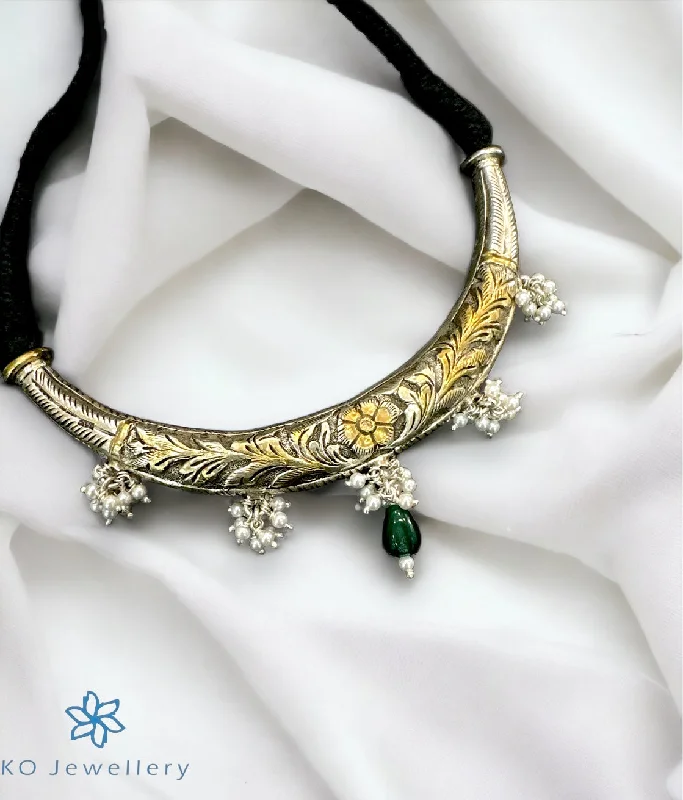 ladies necklaces discount-The Ishanvi Silver Antique Hasli Two Tone Necklace