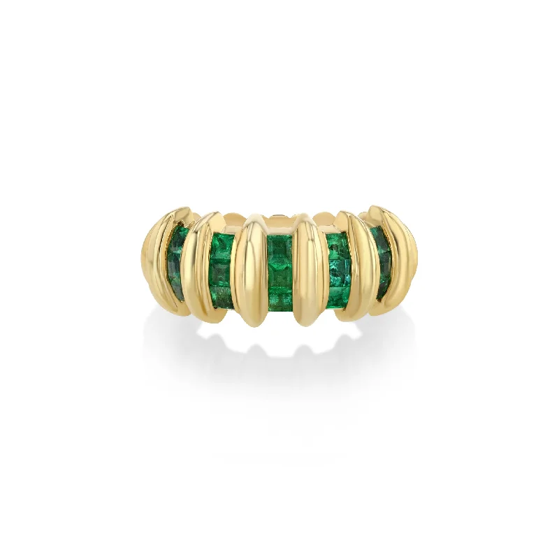 Ladies rings silk shine -5 Row Emerald Carre Fluted Bar Ring