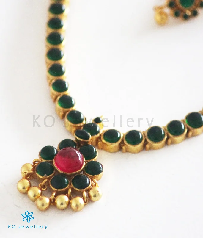 ladies necklaces modern classic-The Pranidhi Addigai Silver Necklace (Green)